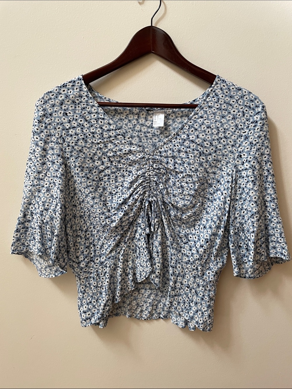 (2 for $20) H&M Blue Floral Ruched Front Crop Top
